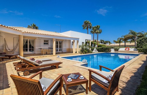 Branqueira Villa | Villa Dome OCV - Private Heated Pool
