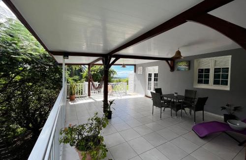 Le Carbet Apartment | villa entre ciel et montagne