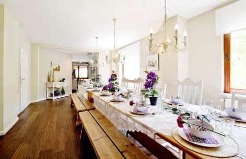 Schutzbach House | Villa für 10 Personen im Westerwald mit Kino, Bar, Sauna und Whirlpool