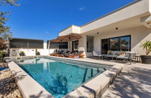 Zelenka Villa | Villa Festina lente a luxury villa in Makarska, heated pool