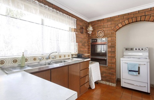 South Fremantle House | Villa Fiore- South Fremantle Retro Style