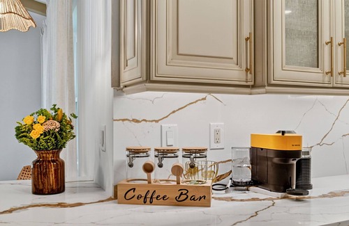 Tropic Palms House | Villa Florence Delray – Beach, Pool, BBQ, Golf & Playground - Family paradise!