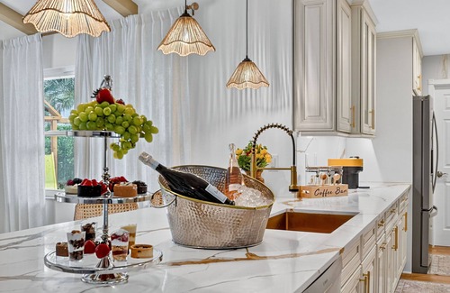 Tropic Palms House | Villa Florence Delray – Beach, Pool, BBQ, Golf & Playground - Family paradise!