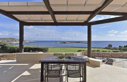 Favignana Villa | Villa Galazia: A bright and sunny two-story villa located in Favignana, in the wonderful archipelago of the Egadi Islands, with Free WI-FI.