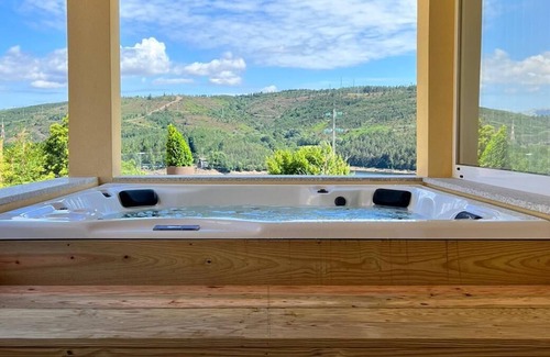 Cabril House | Villa Geres Emblematico I - Piscina Aquecida e Jacuzzi