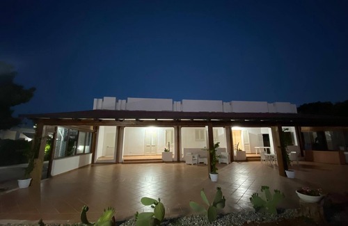 Pantanagianni-pezze Morelli Villa | Villa 'Grande 300m From The Beach' with Private Terrace, Private Garden and Air Conditioning