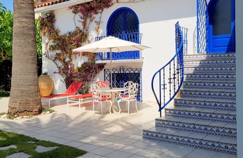 Vinaros Ski Chalet | Villa in Cala Puntal. walk to the beach