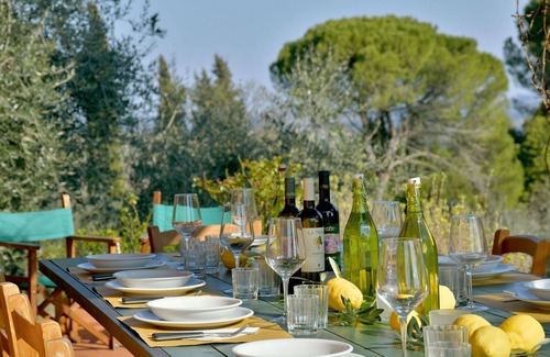 Montelopio Villa | Villa in Montelopio with 6 bedrooms sleeps 12