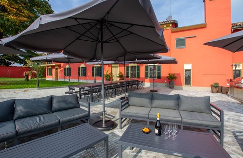 Fubine Villa | Villa in Piedmont with private pool in beautiful vineyard of Tenuta CostaRossa