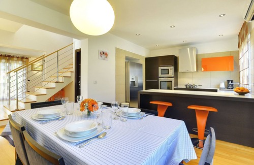 Valdebek House | Villa in Pula with Private Pool & BBQ