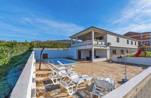 Rovanjska Villa | Villa in Rovanjska with Sea Views & Pool