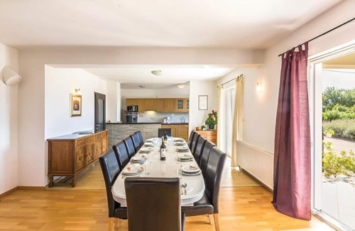 Lovrec House | Villa Ivy with perfect privacy, pool, sauna, jacuzzi