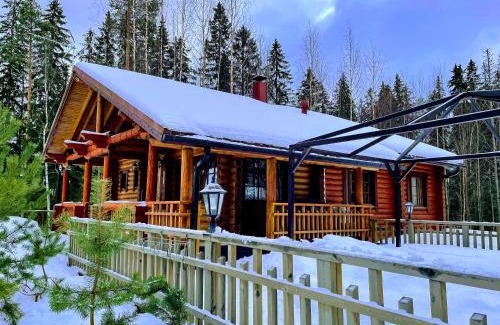 Lotjola Villa | Villa Joutsen with jacuzzi