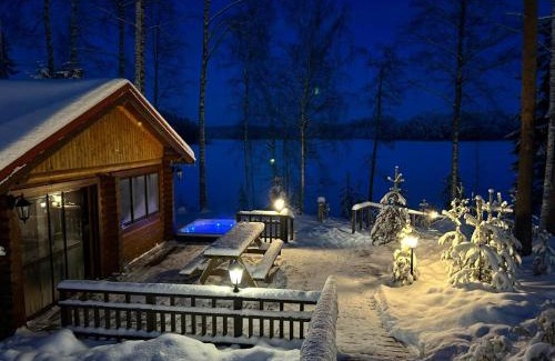 Lotjola Villa | Villa Joutsen with jacuzzi