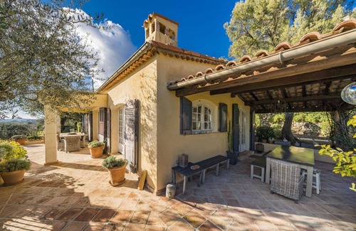 Chateauneuf-Grasse Villa | Villa La Lavande Has A Heated Pool And Magnificent Sea, Golf And Mountain Views