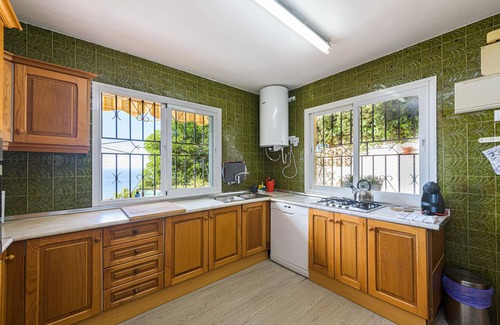 Benalmadena Villa | VILLA LA TUNA - Beautiful villa with private pool, sea views and free WiFi.