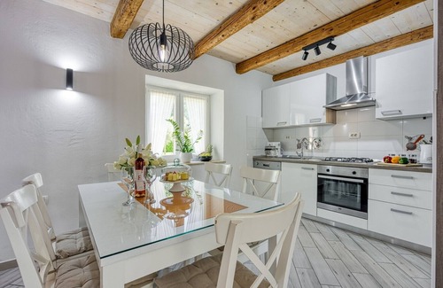 Sveta Nedelja Villa | Villa Lana near Labin