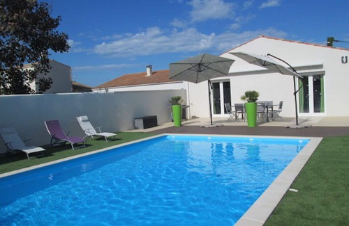 Cheray Villa | VILLA LARGE COMFORT - Heated pool, fenced, quiet, 4ch /11pers.