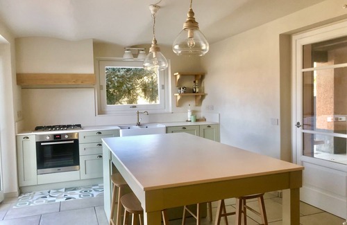 Paratico Villa | VILLA LE FONTANELLE NEW POOL 2026 air conditioning, lake view, Netflix, wifi,BBQ