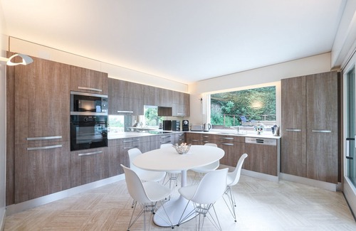 Veyrier-du-Lac Villa | Villa le France 5 stars Vision Luxe 10 people 5 bedrooms Annecy