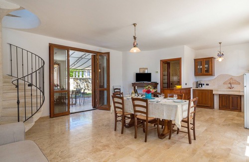 Monteverdi Marittimo Villa | Villa 'Le Querciolaie - Contessa 3' with Mountain View and Shared Pool