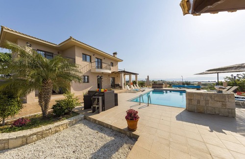 Argaka Villa | Villa Leni - Luxurious 4 Bed, 3 Bath Villa with Private Heated Pool, Hot Tub & Stunning Views