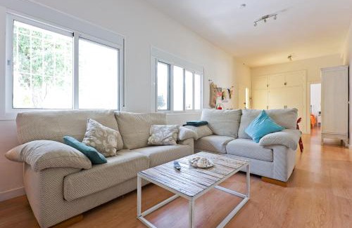 Pedregalejo House | Villa Leomar