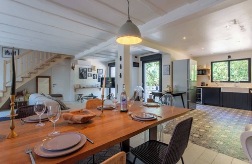 Piraillan Villa | Villa Les Pins Agalis with swimming pool