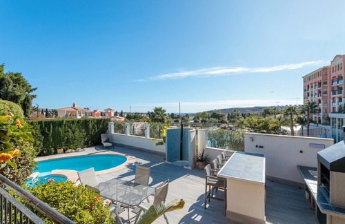Hoya de los Patos Villa | Villa 'Los Naranjos' with Private Pool, Wi-Fi and Air Conditioning