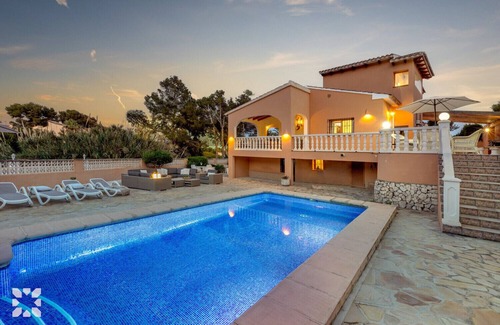 Moravit Villa | Villa LOVELY by Abahana Villas