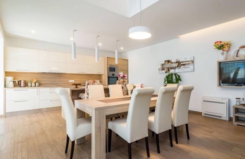 Gracisce House | Villa Mala Halu by Interhome