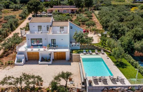 Castellammare del Golfo Villa | Villa Maria con piscina e vista mare