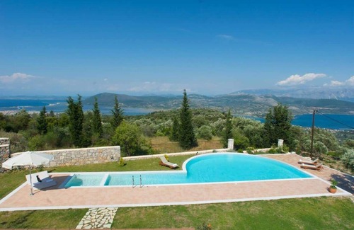 Spanokhorion House | Villa Melia Peaceful Retreat with Views