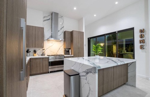 Buena Vista House | Villa Milan - Billiards Terrace w Grill Smart TV