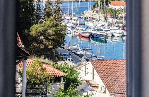 Cove Makarac (Milna) Villa | Villa Milna Bay, heated pool, Milna, Brač Island