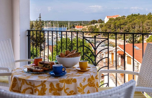 Cove Makarac (Milna) Villa | Villa Milna Bay, heated pool, Milna, Brač Island