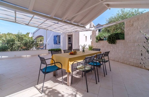 Cove Makarac (Milna) Villa | Villa Milna Bay, heated pool, Milna, Brač Island