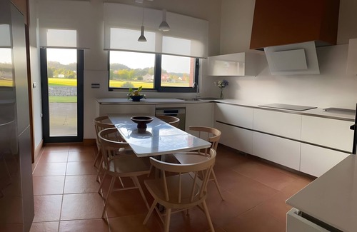 Escobedo de Camargo Villa | Villa Monasterio just 15 minutes from Santander