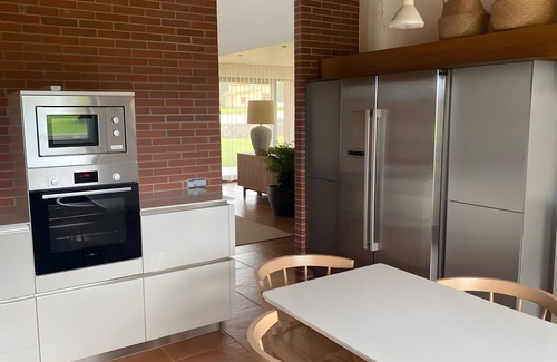 Escobedo de Camargo Villa | Villa Monasterio just 15 minutes from Santander