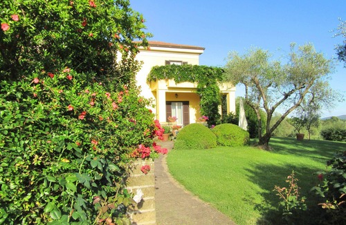 Capranica Villa | Villa Montecasciano