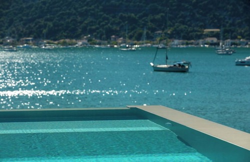 Geni Villa | Villa Neaera - Motorboat included, 4 SUPS, 5 bedroom, private pool and pontoon