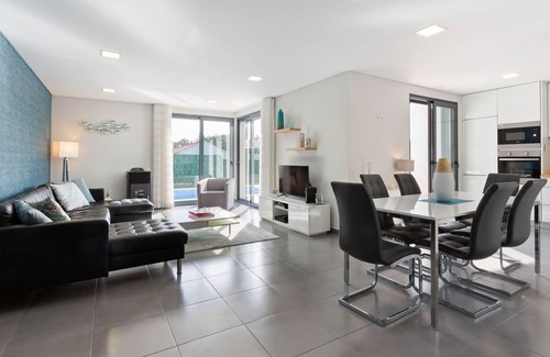 Foz do Arelho Villa | Villa near Obidos Lagoon and Surf Beaches