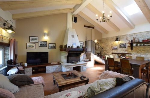 Mugeba Villa | VILLA NINI with fireplace, private pool, barbecue, bike and much more