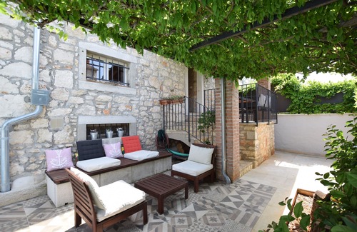 Mugeba Villa | VILLA NINI with fireplace, private pool, barbecue, bike and much more