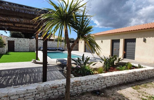Bonifacio Villa | Villa-ô-Bonifacio with heated pool (Hauts de Bonifacio)