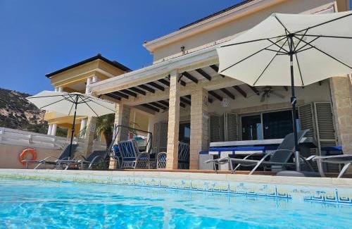 Peyia Town Villa | Villa Ocean Breeze