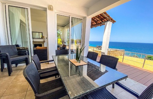 Esentepe House | Villa "Ocean View" with Infinity Pool