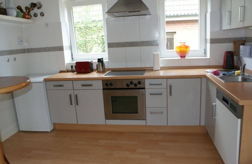 Molfsee Apartment | Villa on the hillside just outside Kiel - 900 m to the city limits!