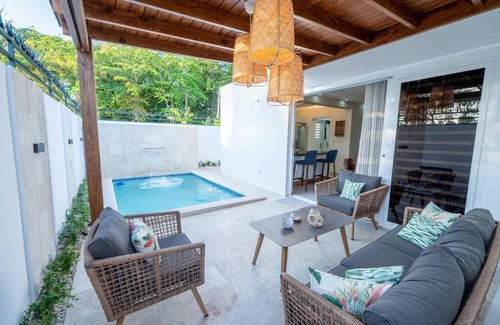 Munoz Villa | Villa Paulette