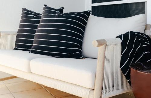 Peregian Beach Apartment | Villa Palmera by Balmy Breaks - 100m to Beach